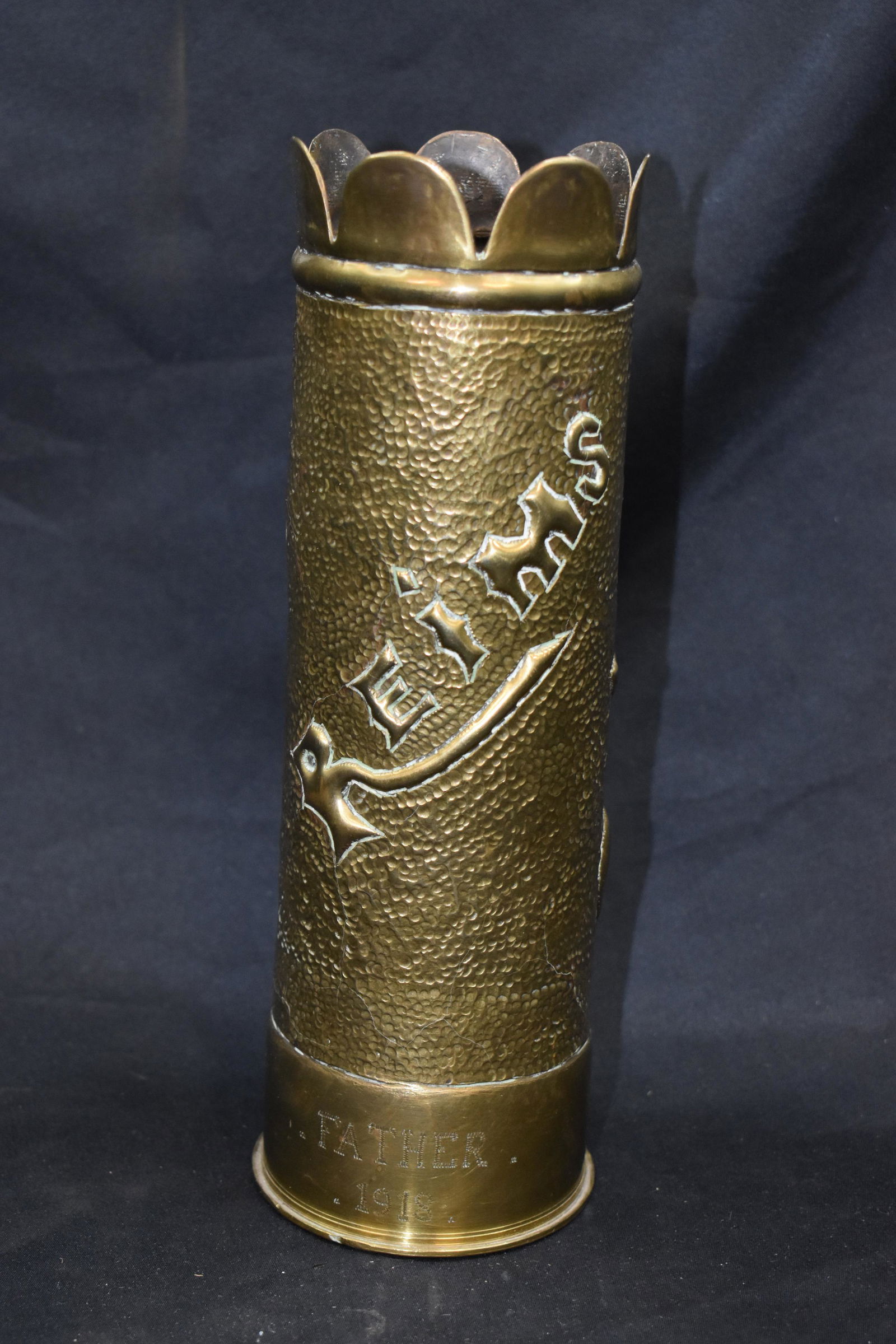 1917 WW1 Trench Art Mortar Shell Casing (1 of 7)