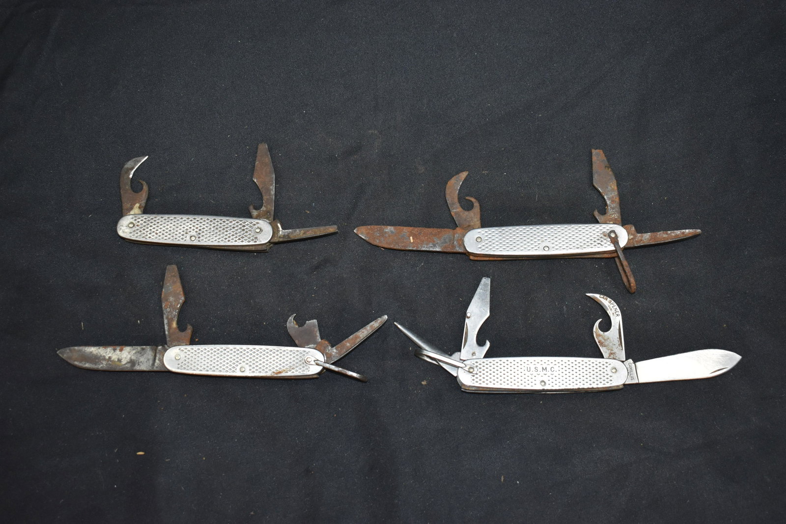 4 U.S. Marine Core Knives: Most have some damage to them as seen in the pictures. Would have been used during the Korean War.