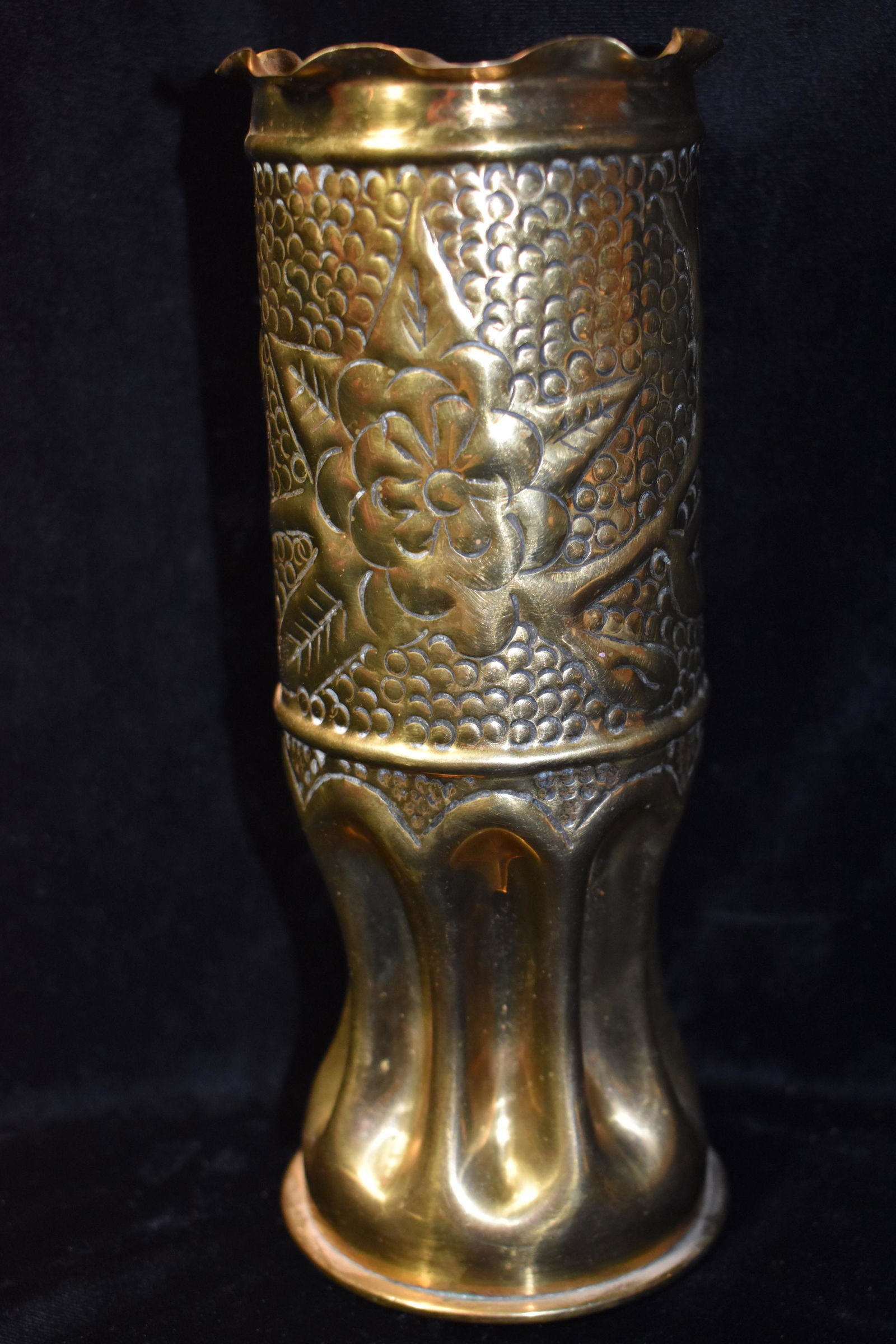 1917 WW1 German 75MM ARTILLERY SHELL CASING TRENCH ART (1 of 5)