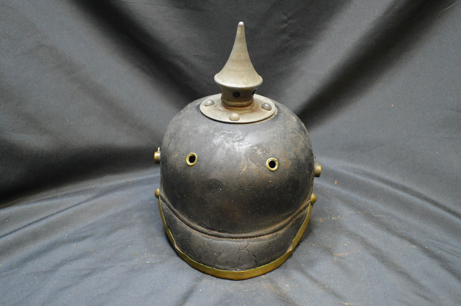 WWI Leather German Pickelhaube Prussian Helmet (1 of 6)