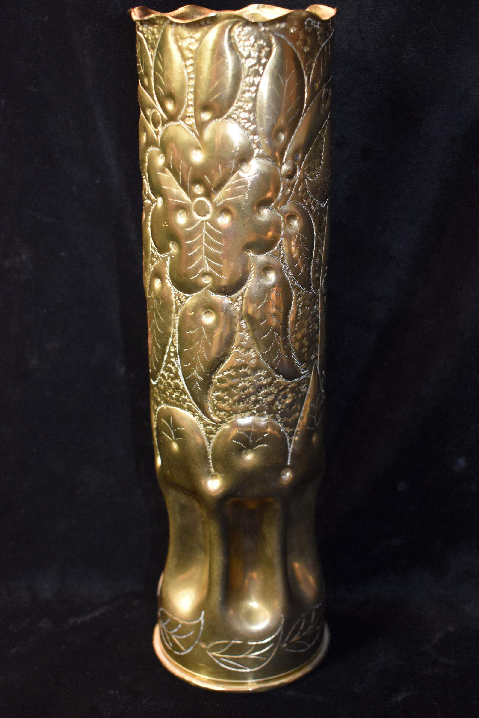 1917 WW1 Ornate 75MM Trench Art Artillery Shell Casing (1 of 5)