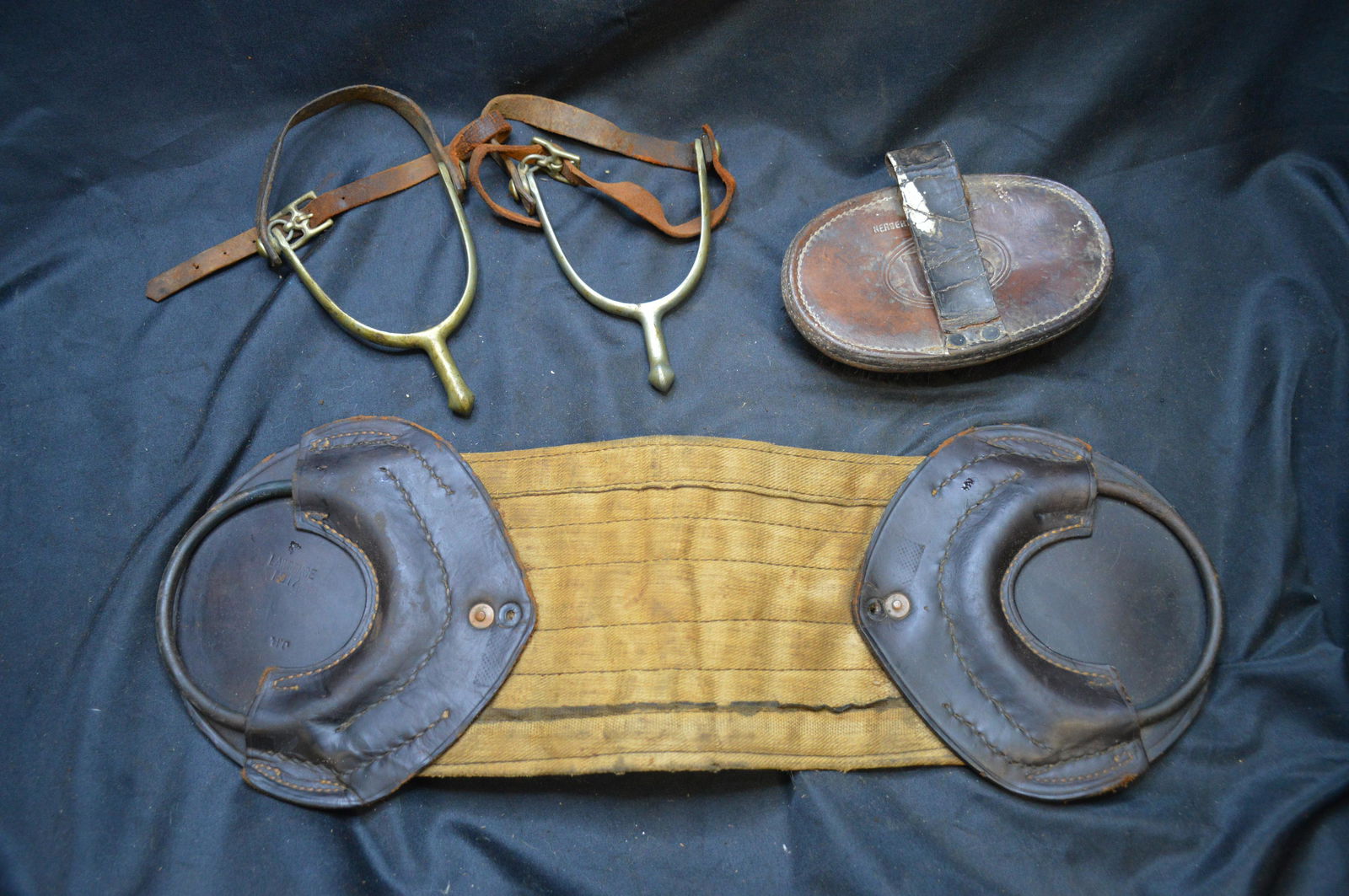 Group of WW1 Cavalry Items (1 of 8)