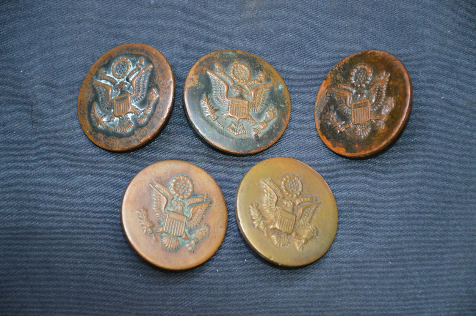 5 Brass Horse Buckles WW1 Era: Great group of buckles all in great condition. One has a crack in the back of the buckle.