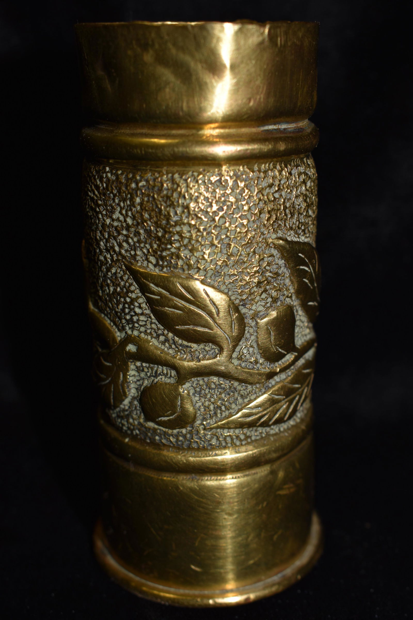 1917 WW1 VINES Trench Art 37MM Casing (1 of 5)