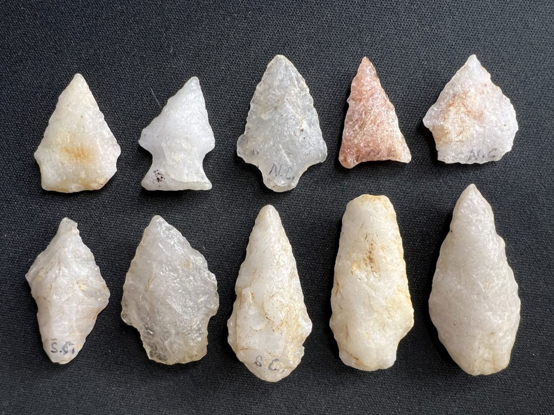 10 White Quartz Arrowheads (1 of 6)