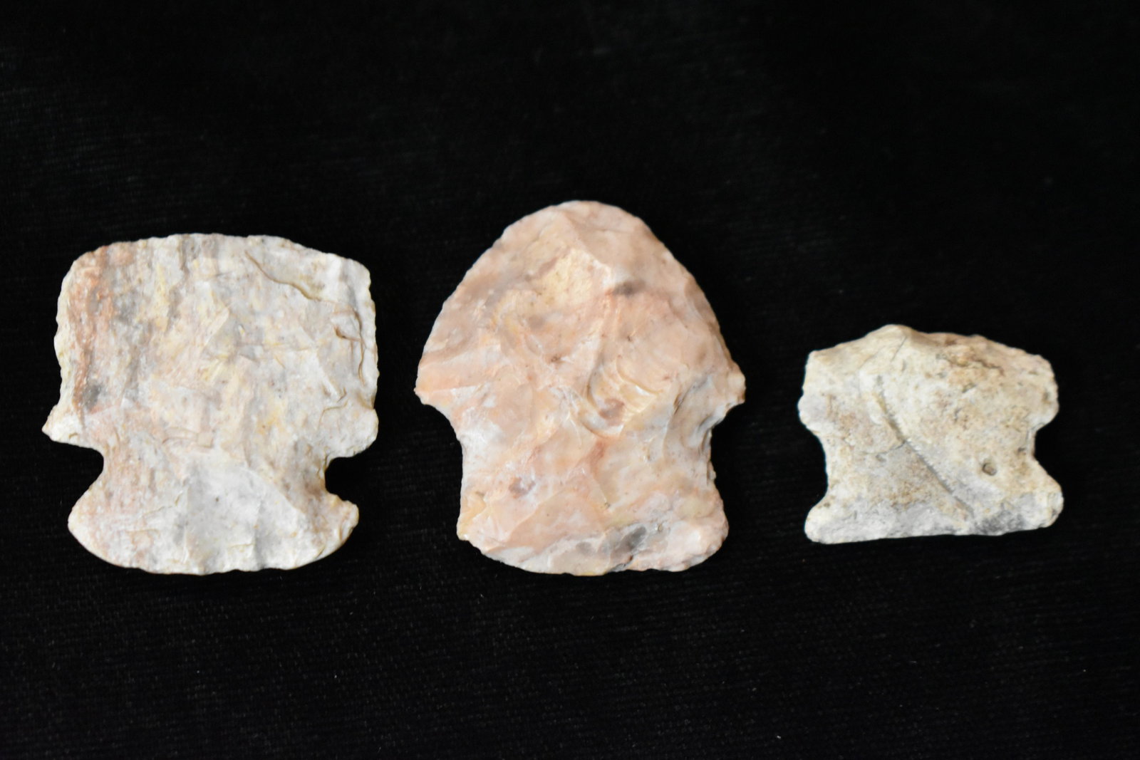 3 Burlington Blunts Found in Missouri: 3 Arrowheads Found by Rodney Grey in Scotland County Missouri. 7/8" to 1 3/8"