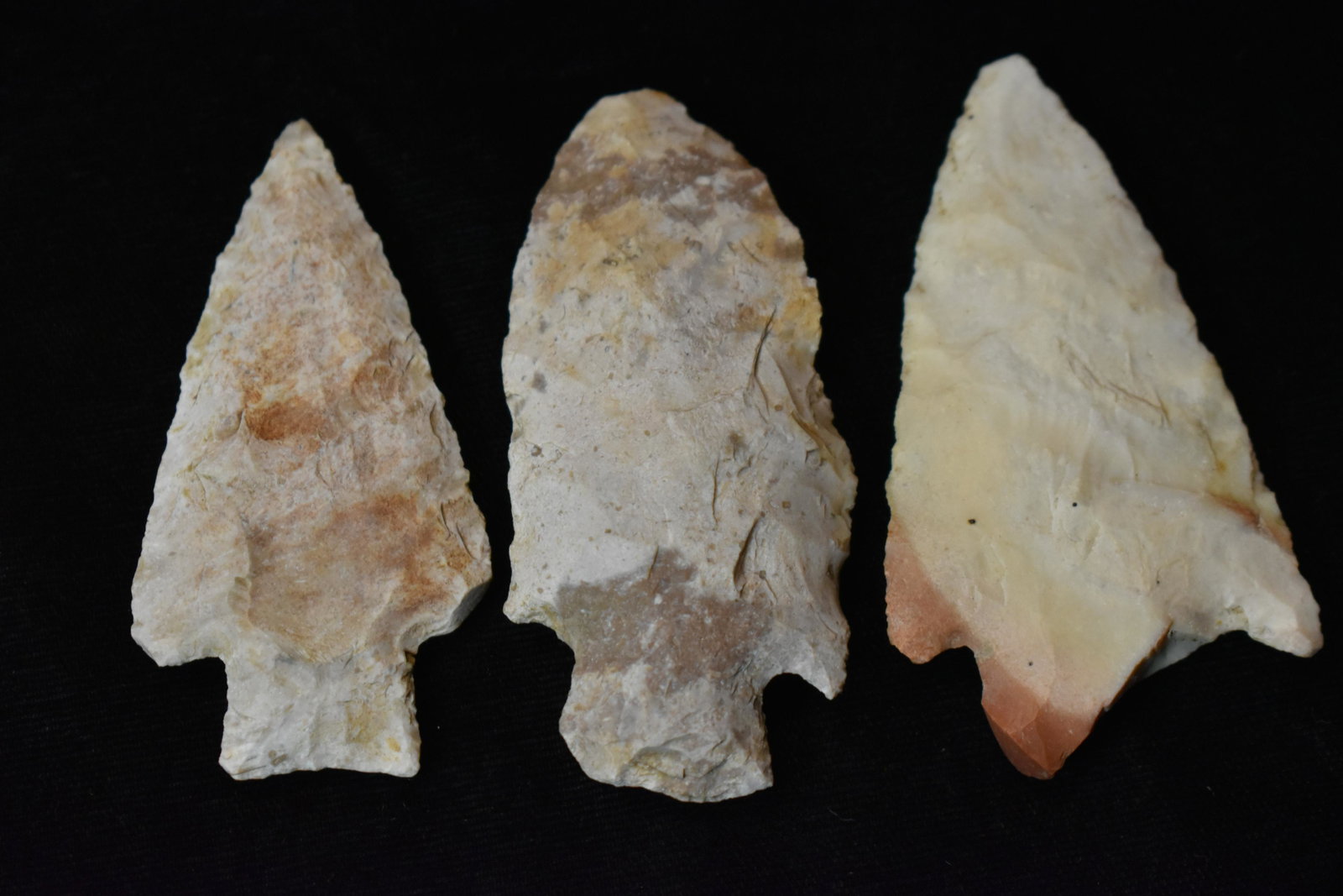 3 Arrowheads Found in Missouri: 3 Arrowheads Found by Rodney Grey in Scotland County Missouri. 2 1/2" to 2 5/8"