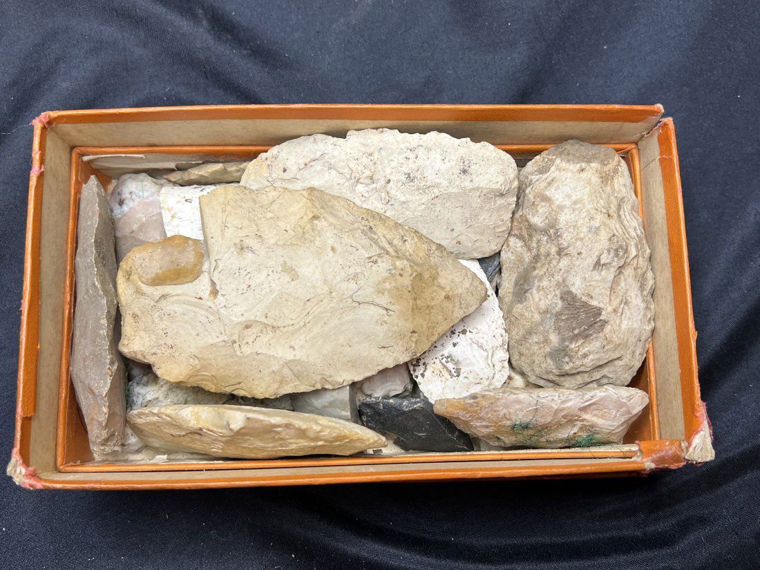 Box of Damaged and Field grade Arrowheads (1 of 3)