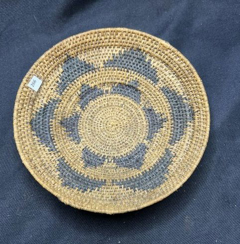Woven Basket Apache Type (1 of 4)