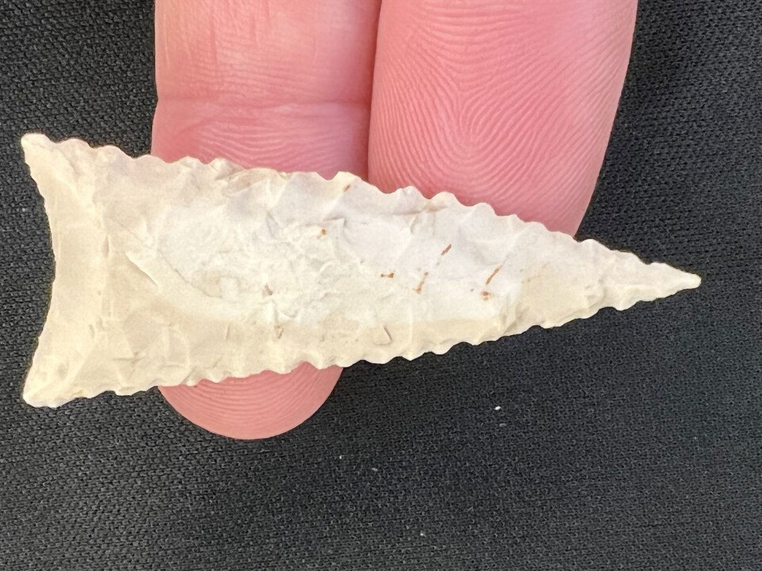 2 1/4" Fresno Arrowhead (1 of 9)