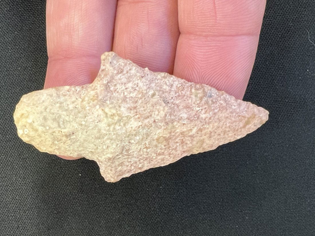 2 11/16" Adena Arrowhead (1 of 9)