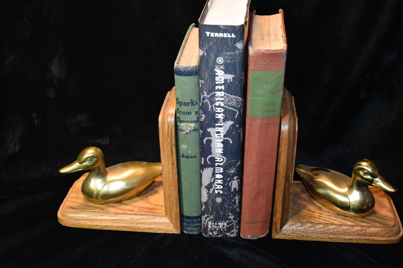 3 Hardback Books about Native Americans (1 of 9)