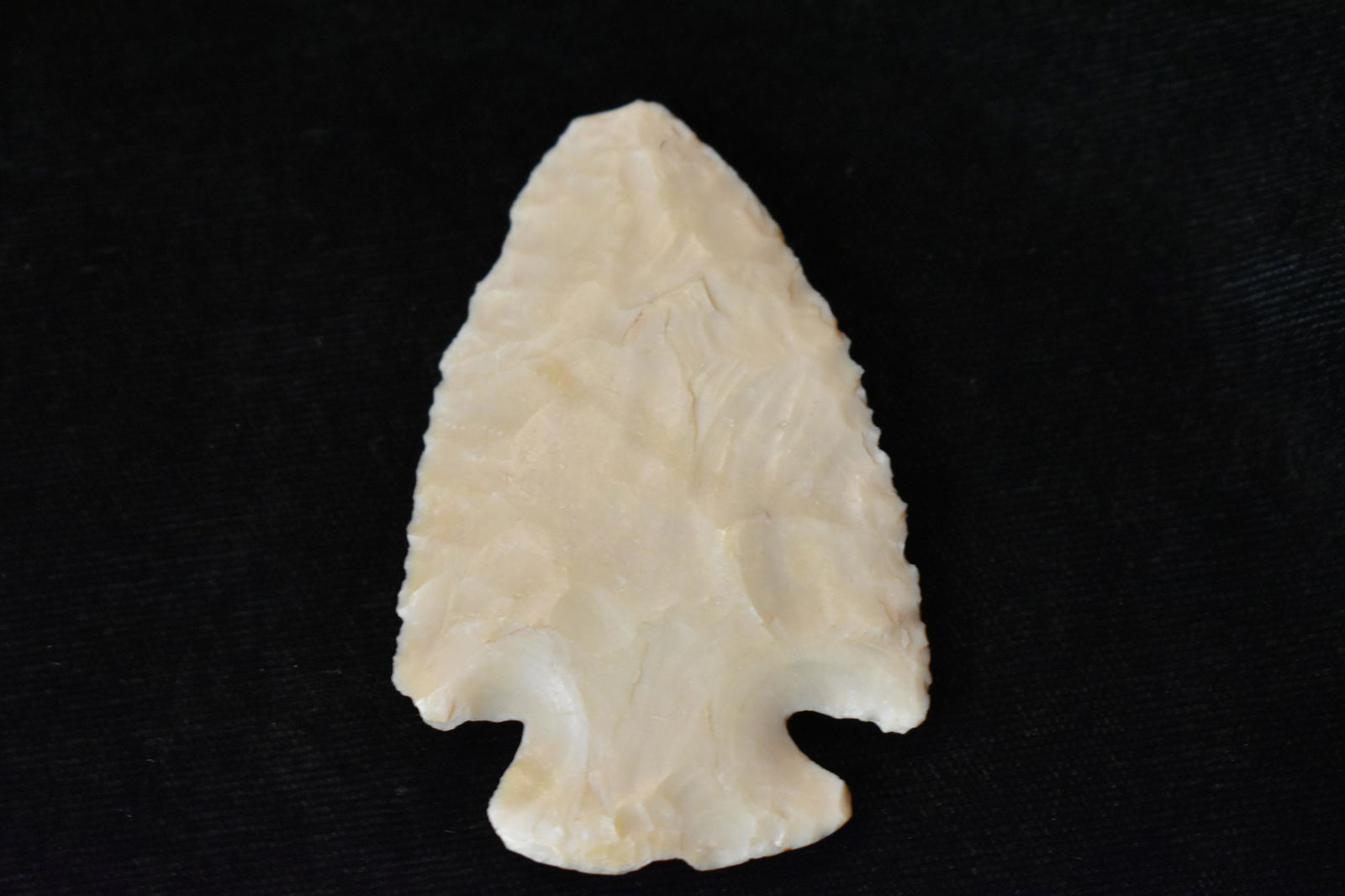 2 3/8" Dovetail Arrowhead (1 of 5)