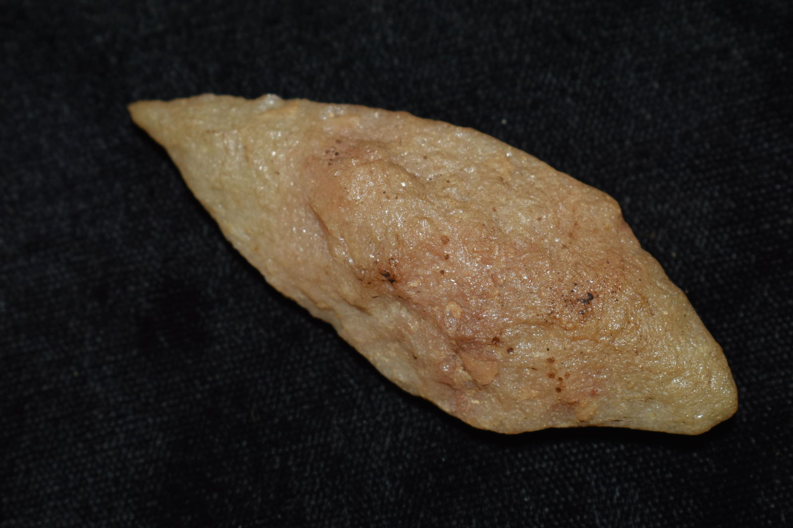 2 5/8" Quartzite Morrow Mountain Arrowhead (1 of 5)