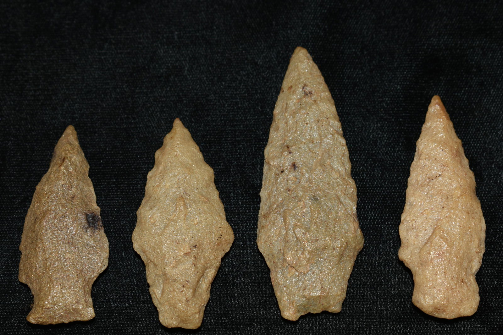 4 Quartzite Arrowheads Found in Virginia (1 of 7)