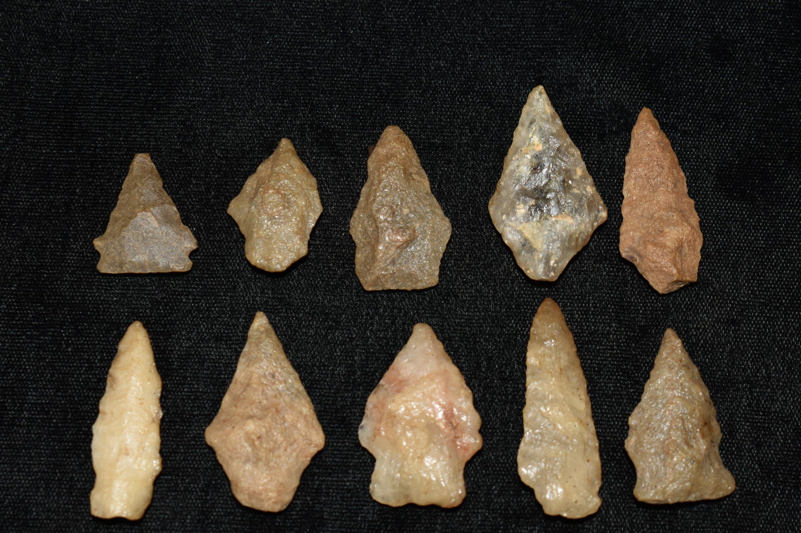 10 Quartzite Arrowheads from Virginia (1 of 3)