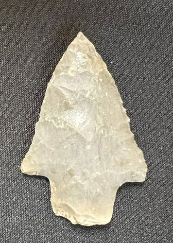 2 1/4" Pickwick Arrowhead Found in Bedford Co. Tennessee.  Ex: Glen Haskins Collection.  1 1/2" (1 of 4)