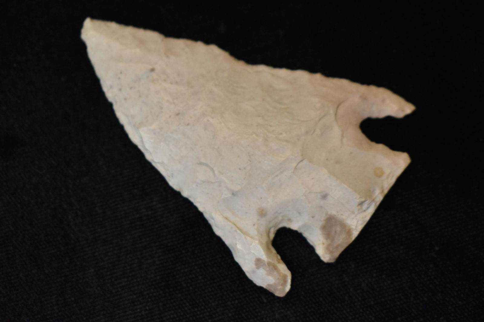 2 5/8" Apple Creek found in Knox County Missouri by Terry Miller.  Made of a high grade white (1 of 7)