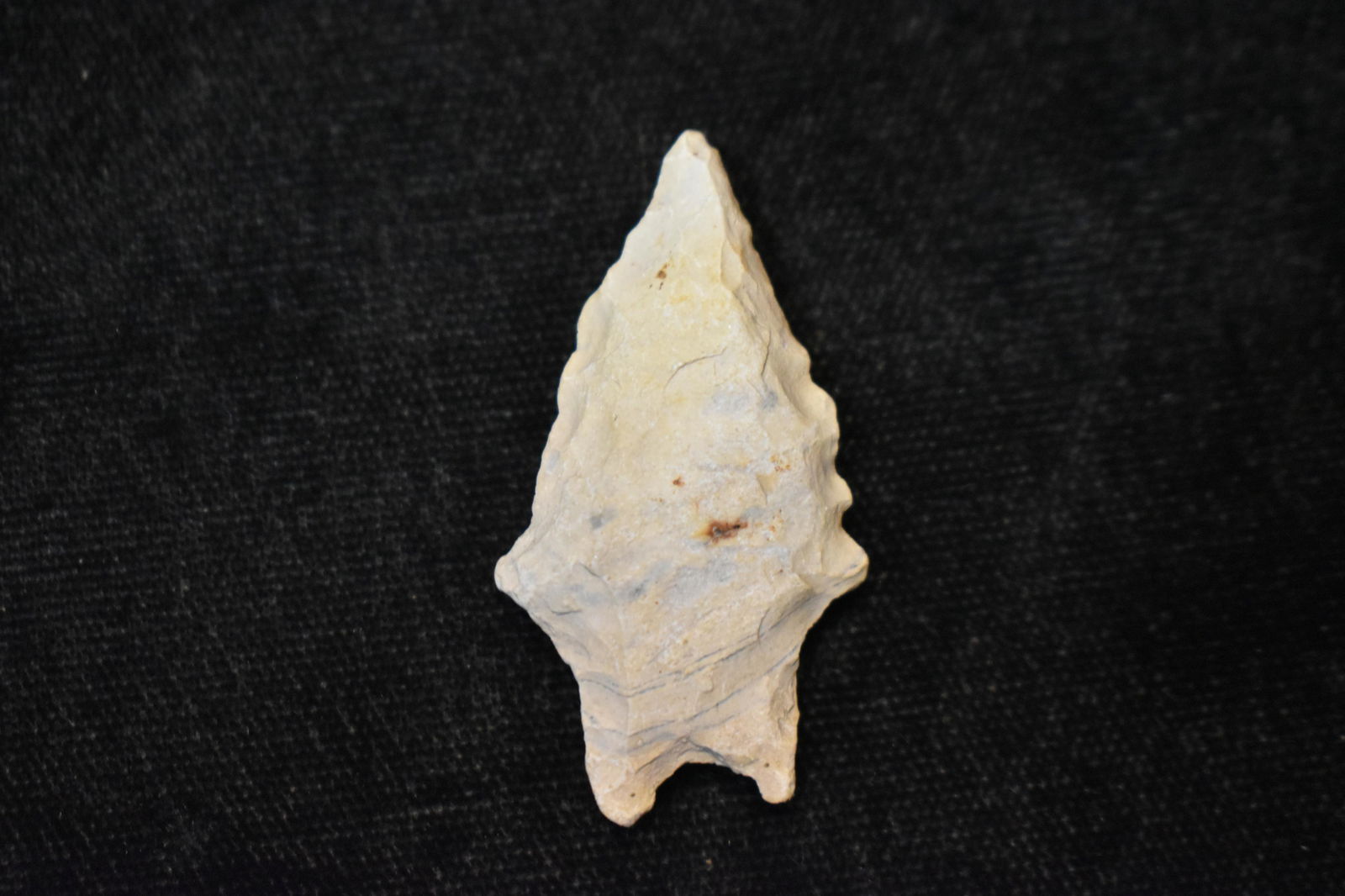 1 1/2" Bifurcate Arrowhead found near Dohinda, IL by Giles Sailer. (1 of 5)