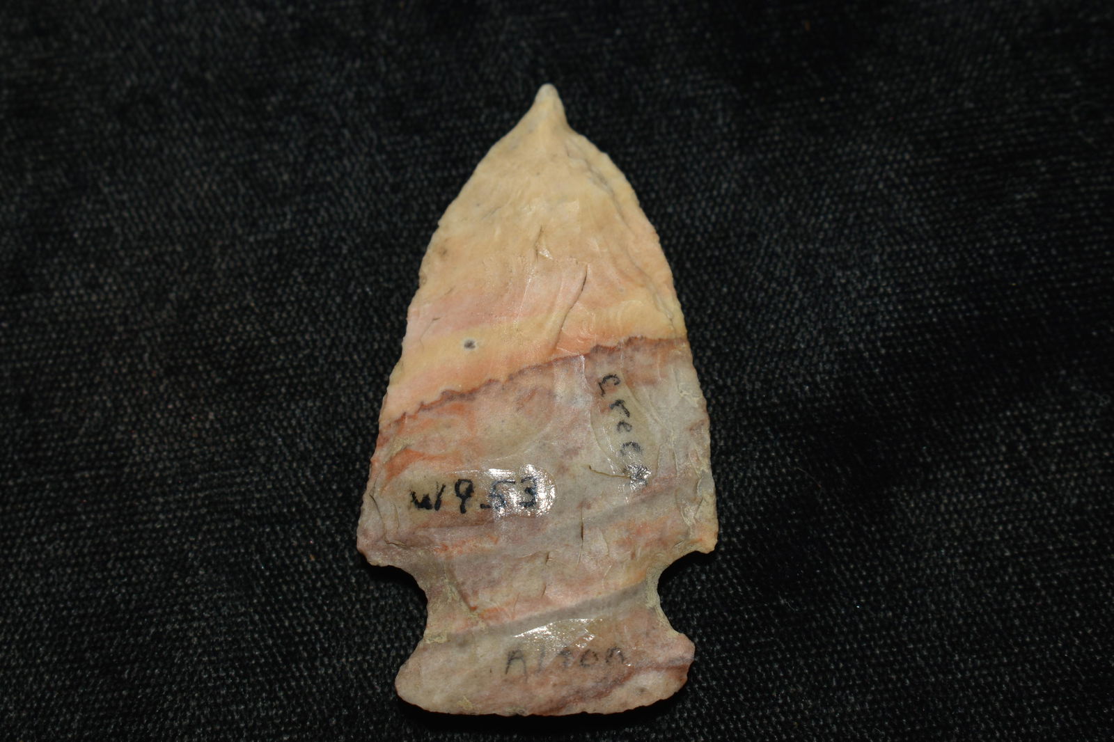 2 1/8" Multicolor Banded Motanzas Arrowhead found in Madison County ILL near Alton. (1 of 5)