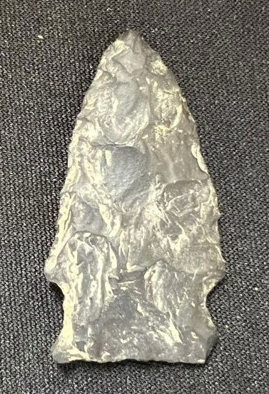 2" Benton Arrowhead 1 1/8" wide.  Probably found in Ohio from the source of the material it's made (1 of 4)