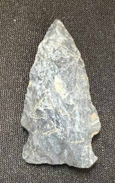 2 1/16" Benton Arrowhead 1 1/8" wide.  Probably found in Ohio from the source of the material it's (1 of 4)