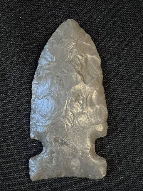 Big Sandy 2 3/8" Found in Madison Co. Indiana. Made from a high grade piece of horn stone Chert.  1 (1 of 4)