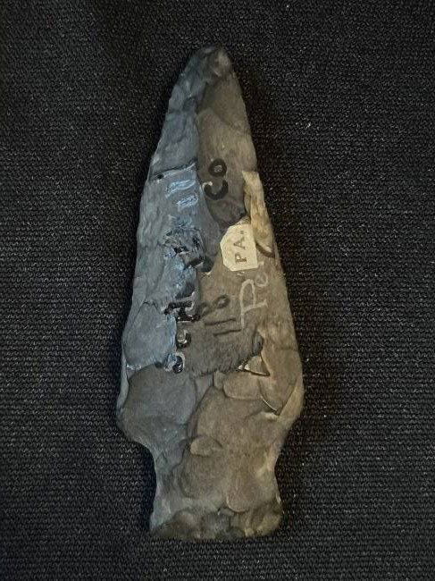 2 3/4" Newmanstown Arrowhead Found in Schuylkill Co. Pennsylvania.  Ex: J. G. Braecklein collection. (1 of 4)