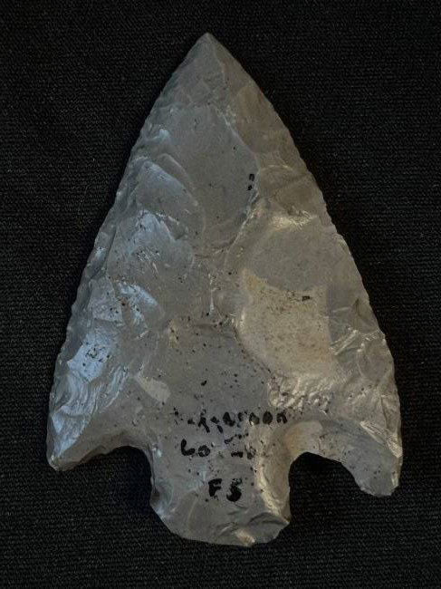 3 1/4" Snyders Arrowhead Found in Madison Co. Indiana. Made from a high grade piece of horn stone (1 of 4)