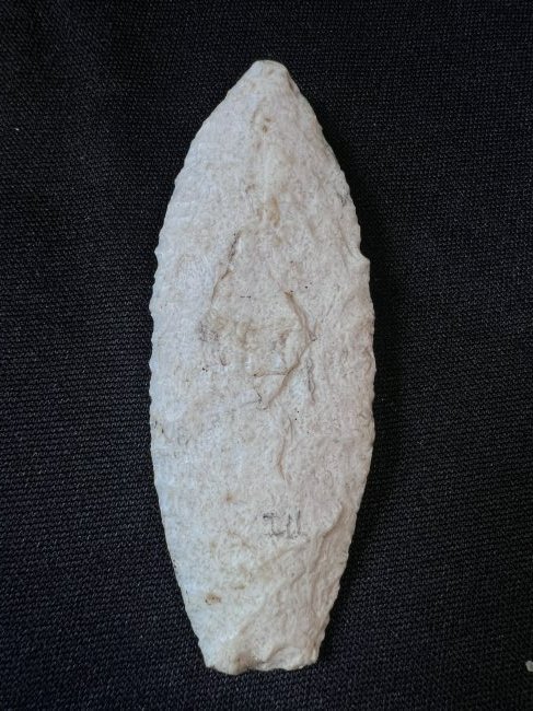 Kaolin Agate Basin 3 3/16" Ex: Dale & Betty Roberts collection. Found in Clinton Co. IL. 1 3/16": Ex: Dale & Betty Roberts collection. Found in Clinton Co. IL. 1 3/16" wide.