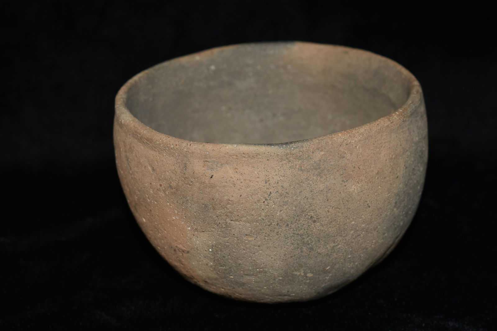Oustanding Mississippian Pottery Bowl found in Cross County Arkansas.  Ex Kevin Jerome Collection (1 of 6)