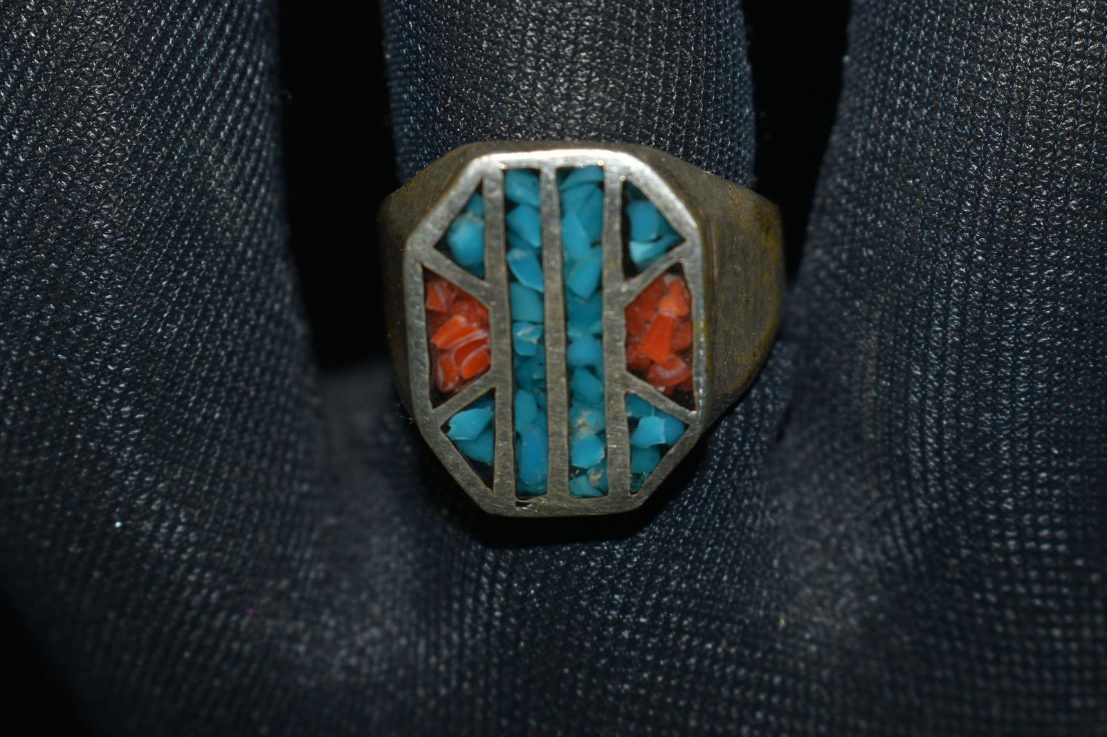 Vintage Navajo Turquois and Coral Men's Ring Size 7 1/2 (1 of 5)
