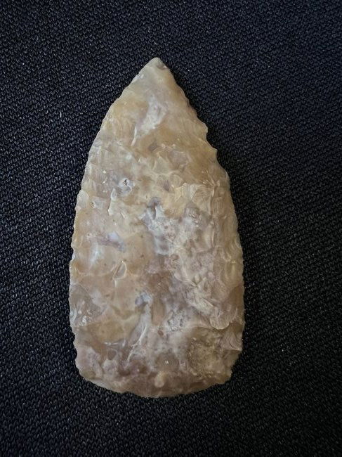 Covington Arrowhead 1 7/8" Found in Texas Ex:Ben Winchester South Fort Museum in Hannibal. (1 of 4)