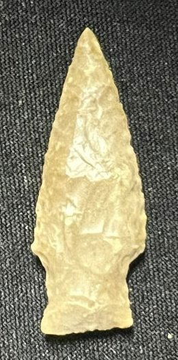 Darl Arrowhead 2" Found in Texas Ex:Ben Winchester South Fort Museum in Hannibal. (1 of 4)