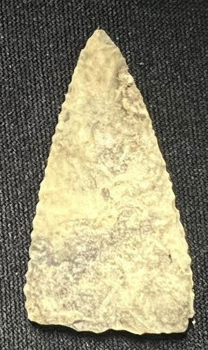 Tortuga Arrowhead 1 15/16" Found in Texas Ex:Ben Winchester South Fort Museum in Hannibal. (1 of 4)