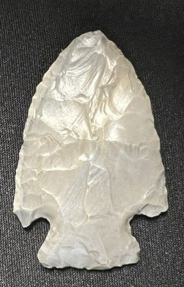Hopewell Arrowhead 2 7/8" Nice wide point found in Madison Co. Indiana.  1 7/8" wide (1 of 4)