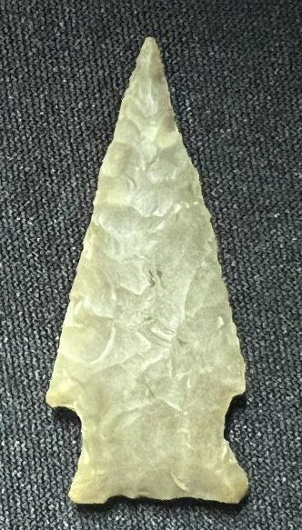 2 1/8" Ensor Arrowhead Found in Texas Ex:Ben Winchester South Fort Museum in Hannibal. (1 of 4)