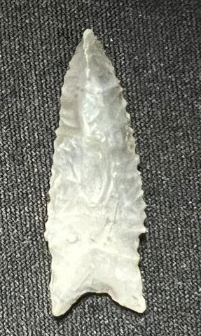 Darl Arrowhead 1 13/16" Found in Texas Ex:Ben Winchester South Fort Museum in Hannibal. (1 of 4)
