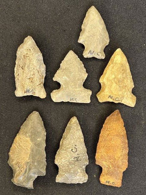 7 North Carolina Arrowheads longest point is 1 15/16" (1 of 2)