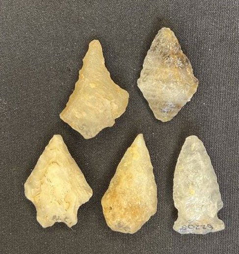 5 Carolinas Quartz Arrowheads longest point is 1 3/4" (1 of 2)