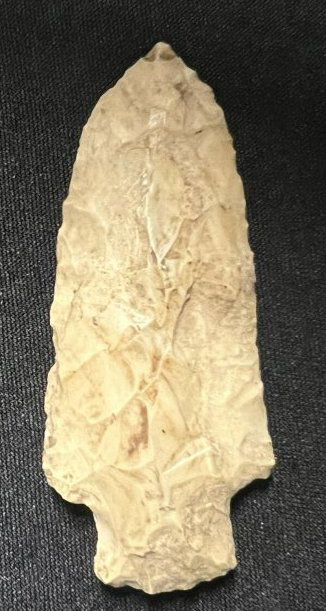 Etley Arrowhead 3 1/2" Found by Bill Kaiser in Marion Co. Missouri. (1 of 4)