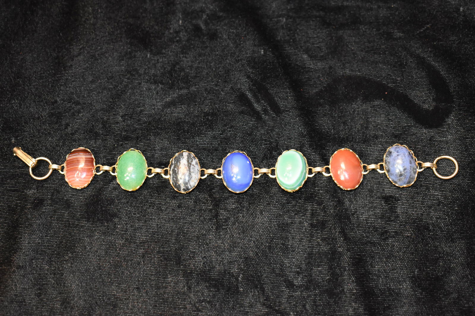 Beautiful 7 Cabochan Bracelet (1 of 4)