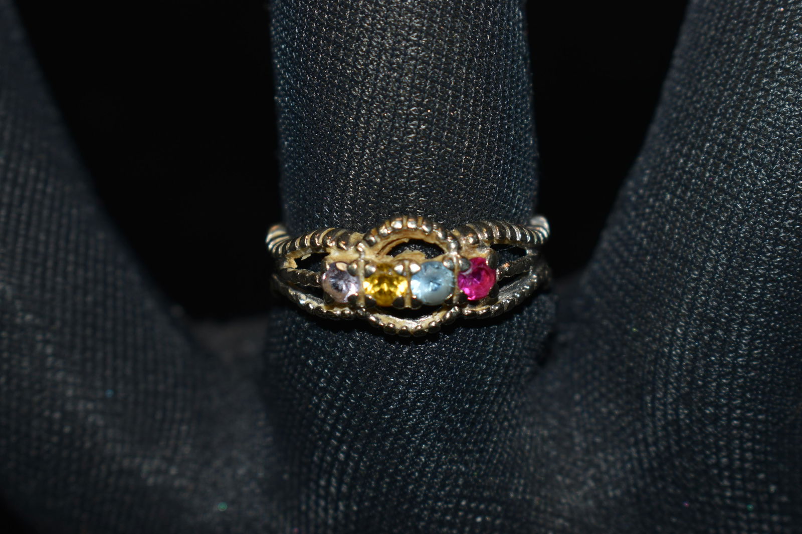 Womens 10k Gold Ring w/4 Gems Size 7 1/2 (3 Grams) (1 of 4)