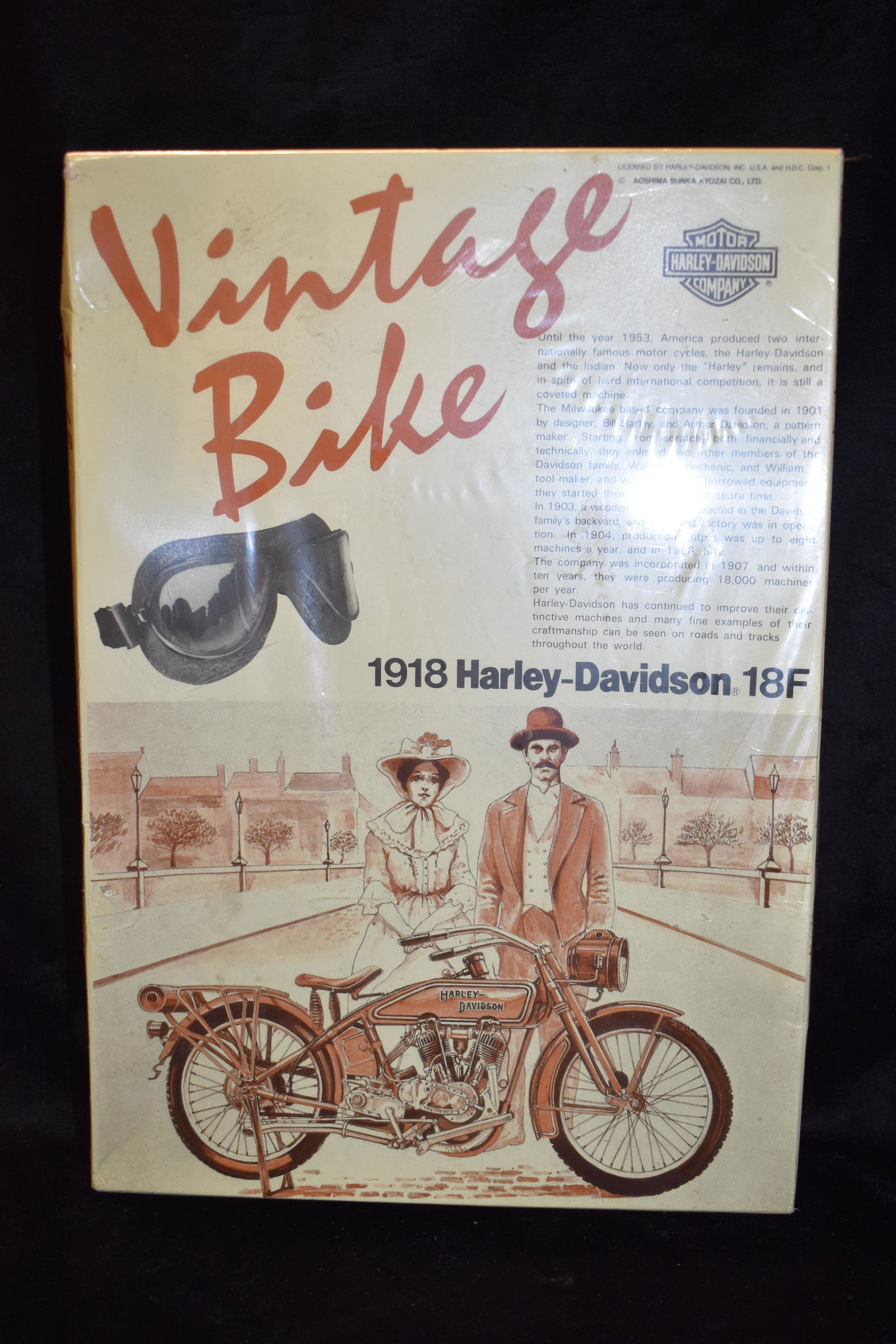 Aoshima 1/16 Scale Vintage Bike Series 1918 Harley-Davidson 18F (1 of 5)