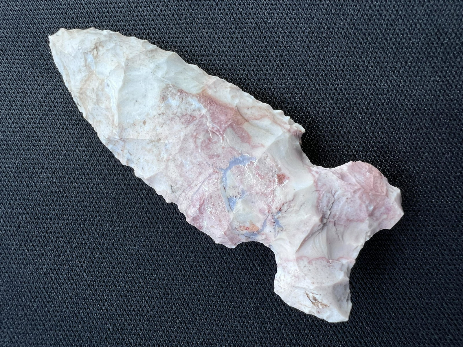 2 5/16" Graham Cave Found in Mercer Co. Illinois By Bob Bloomfield in Koresko Creek.: 2 5/16" Graham Cave Found in Mercer Co. Illinois By Bob Bloomfield in Koresko Creek. Ancient prehistoric authentic native american artifacts.