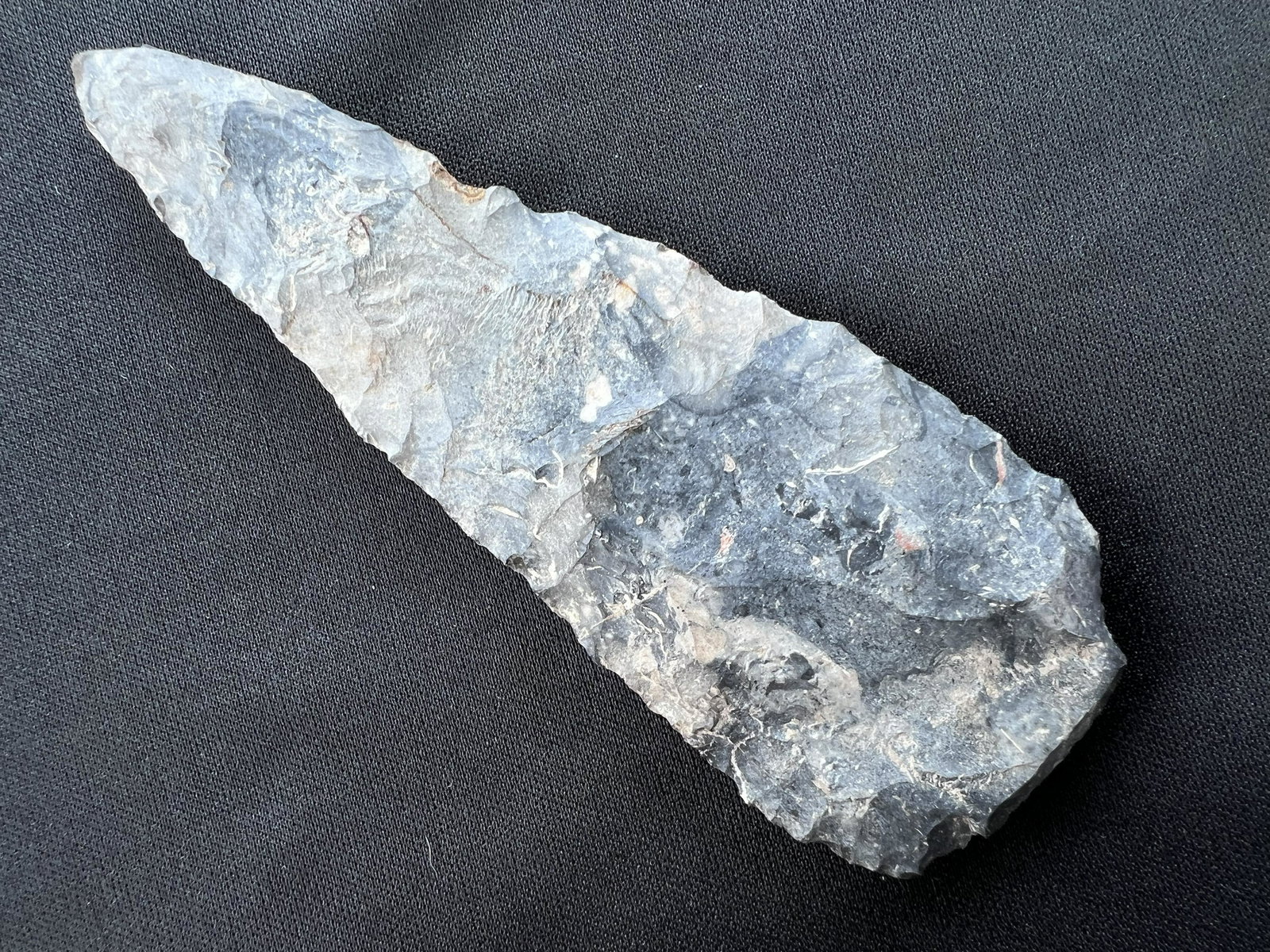 4 11/16" Cobbs Knife Found in Ohio. Ex: John Bennett of Kenton Ohio.: 4 11/16" Cobbs Knife Found in Ohio. Ex: John Bennett of Kenton Ohio. Ancient prehistoric authentic native american artifacts.