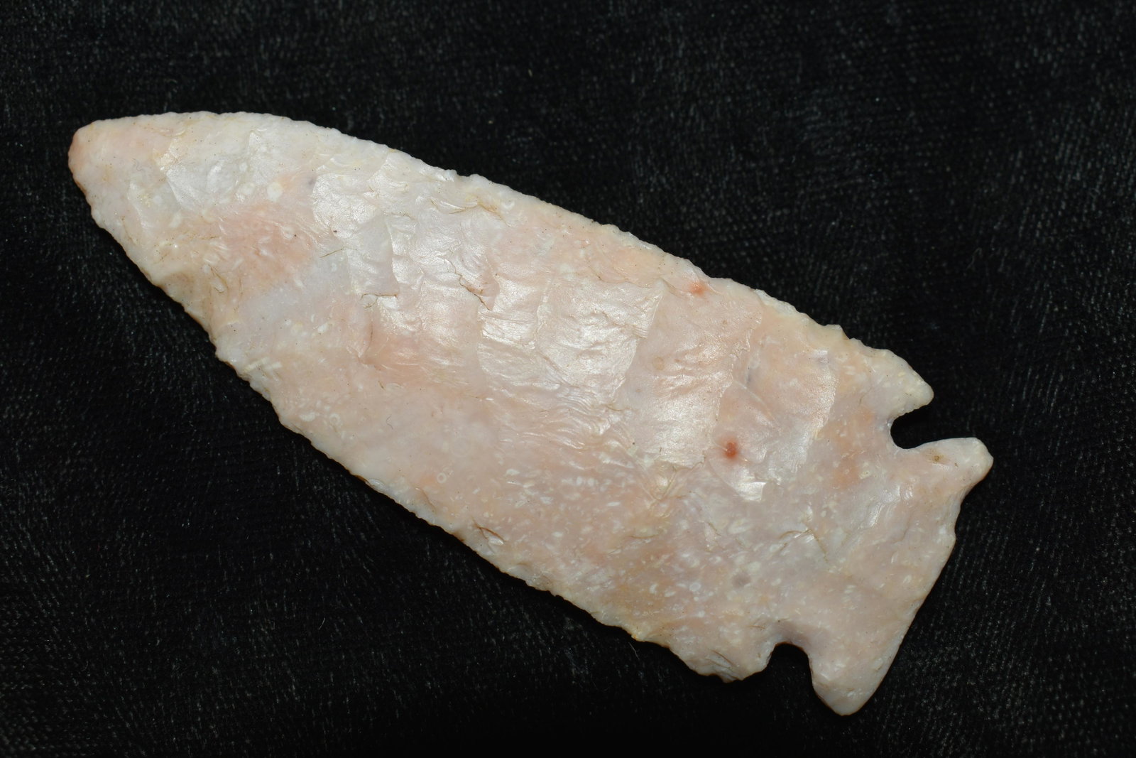 3" Pelican Lake Arrowhead found in Scotland Co., Missouri: 3" Pelican Lake Arrowhead found in Scotland Co., Missouri by Rodney Gray. Ancient prehistoric authentic native american artifacts.