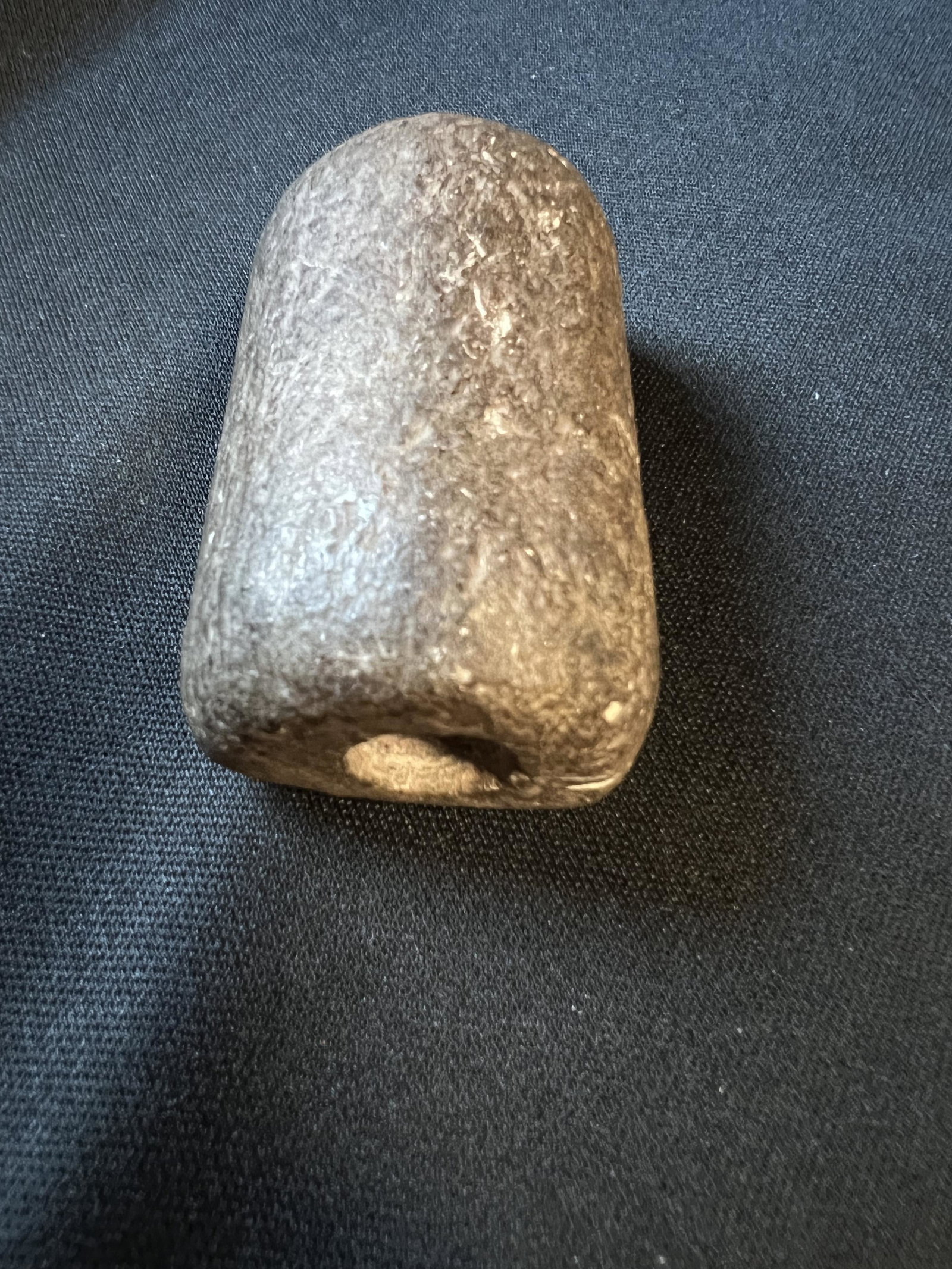 2 3/16" Humped Banner Stone with a Ryan Keele COA. Found in Union Co. Tennessee. Ex: Dale and: 2 3/16" Humped Banner Stone with a Ryan Keele COA. Found in Union Co. Tennessee. Ex: Dale and Betty Roberts Collection. Ancient prehistoric authentic native american artifacts.