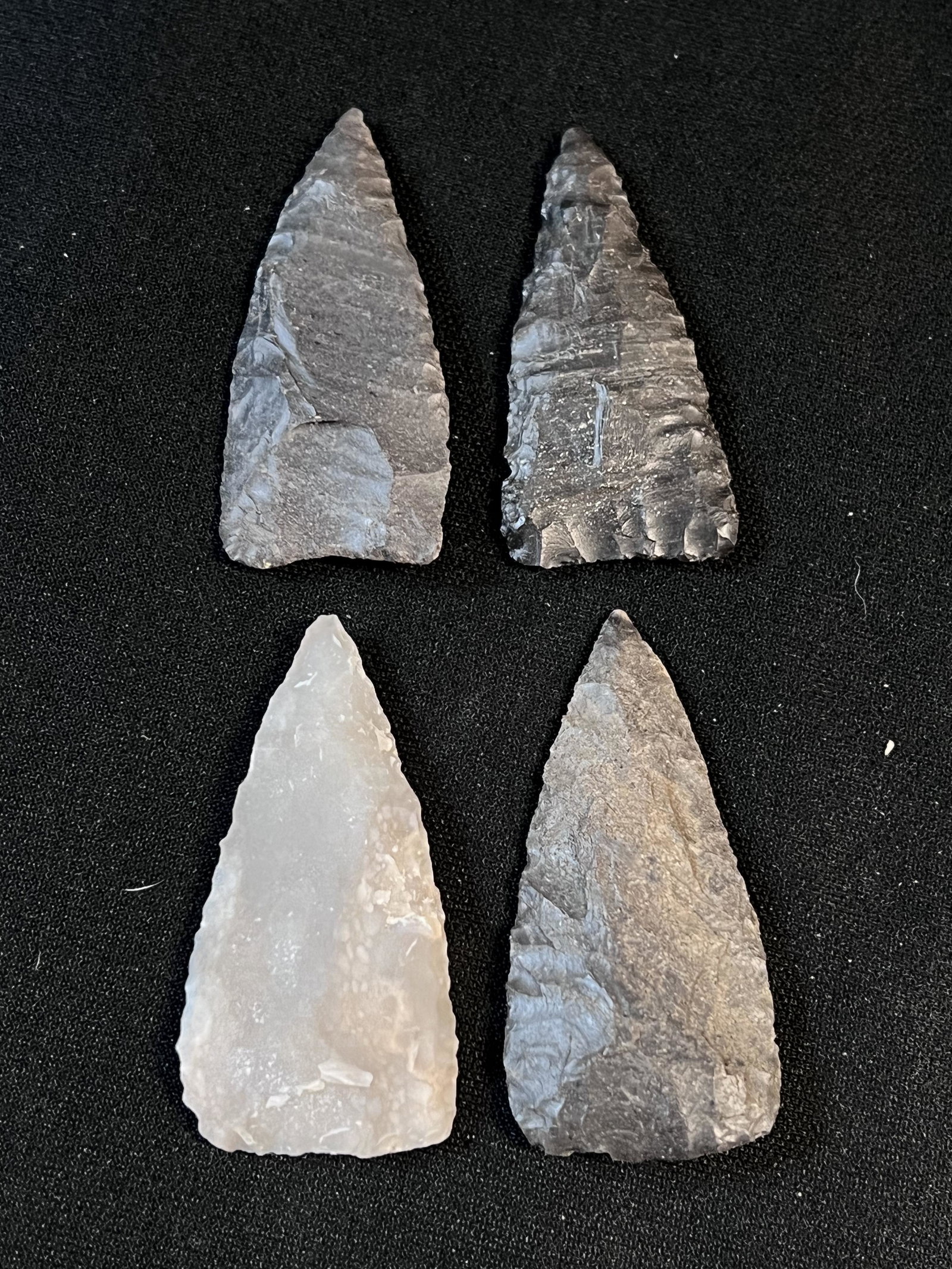 Group of 4 Texas Triangles. Ex: Ben Winchester Museum Collection.: Group of 4 Texas Triangles. Ex: Ben Winchester Museum Collection. Ancient prehistoric authentic native american artifacts.