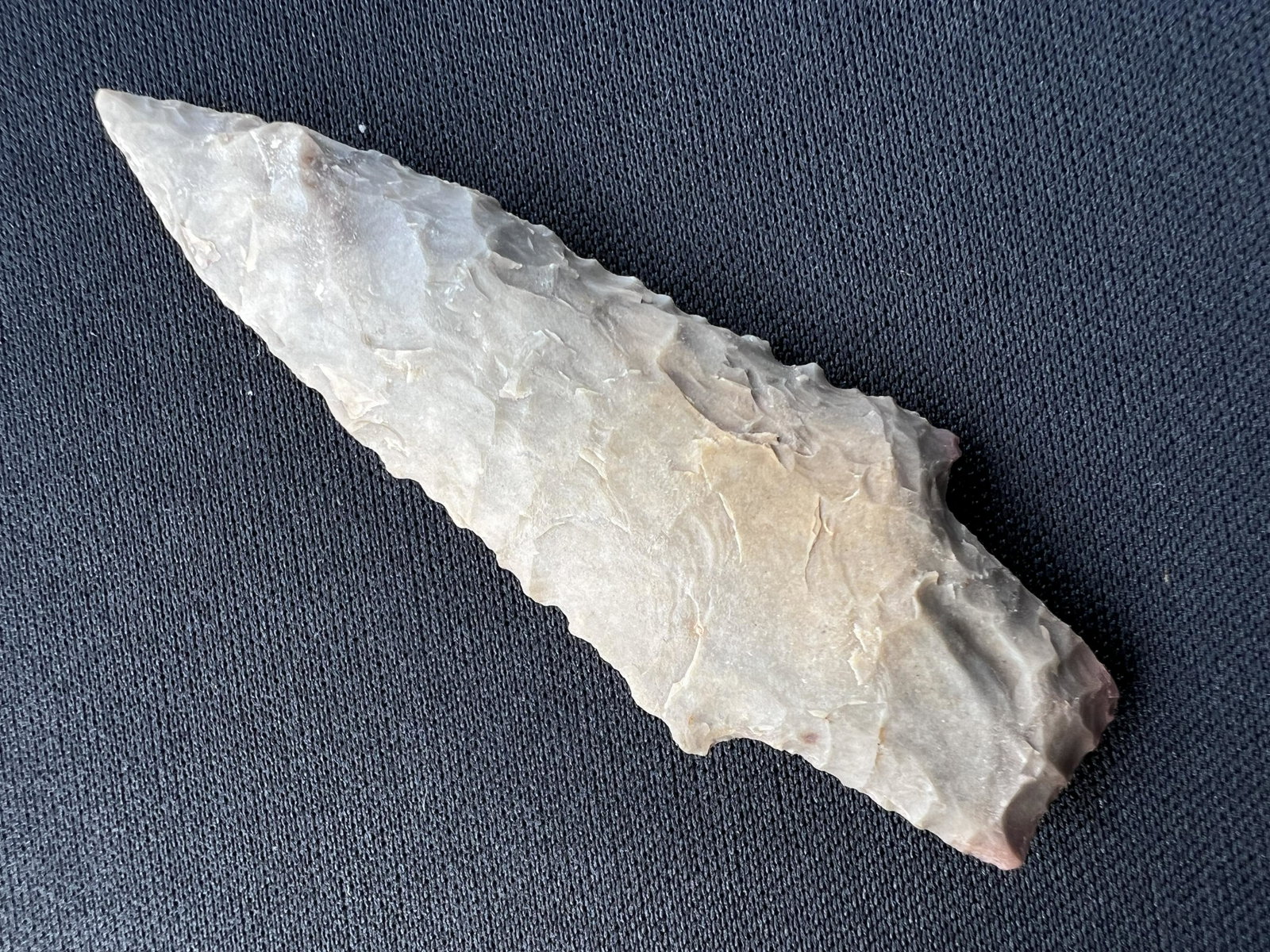 2 3/4" Dickson Arrowhead. Ex: Ben Winchester Museum Collection.: 2 3/4" Dickson Arrowhead. Ex: Ben Winchester Museum Collection. Ancient prehistoric authentic native american artifacts.
